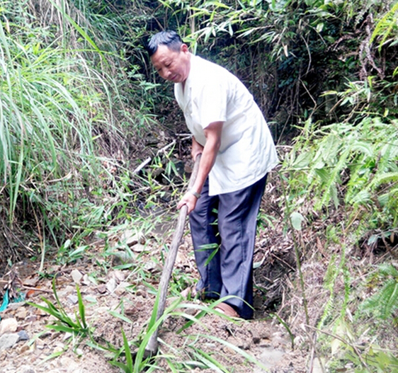 行進(jìn)中國, 他是山里兩千村民的家庭中醫(yī)